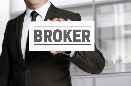 بروکر چیست؟ آشنایی با معنی Broker