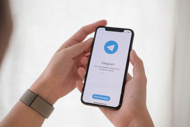 چگونه در تلگرام کامنت بگذاریم؟ نحوه گذاشتن کامنت زیر پست ها در Telegram